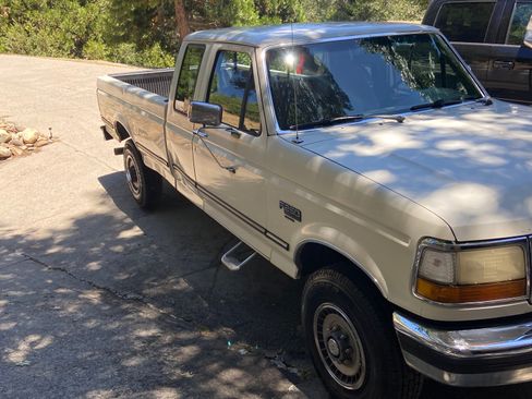Used 1994 Ford F250 4x4 SuperCab image 1