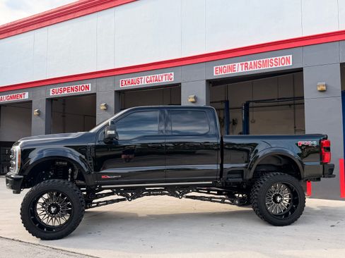 Used 2025 Ford F250 Platinum AWD/4WD image 14