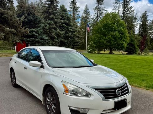 Used 2015 Nissan Altima 2.5 S w/ Special Edition Package FWD image 1
