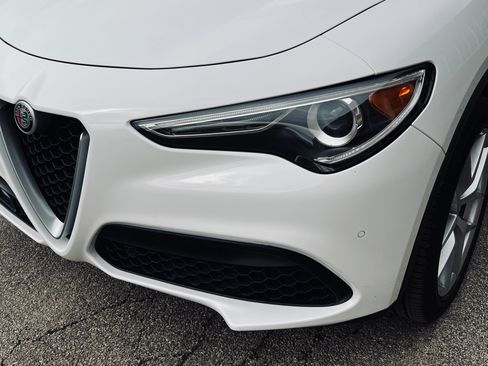 Used 2019 Alfa Romeo Stelvio Ti Lusso w/ Quick Order Package 22X Lusso image 18