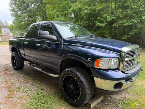Used 2005 Dodge Ram 2500 Truck SLT w/ Quad Cab Big Horn Value Group AWD/4WD image 2