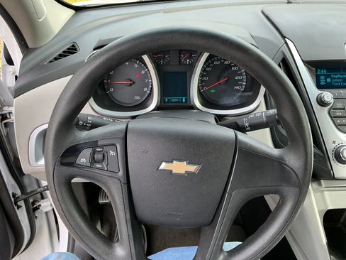 Used 2010 Chevrolet Equinox LS image 9