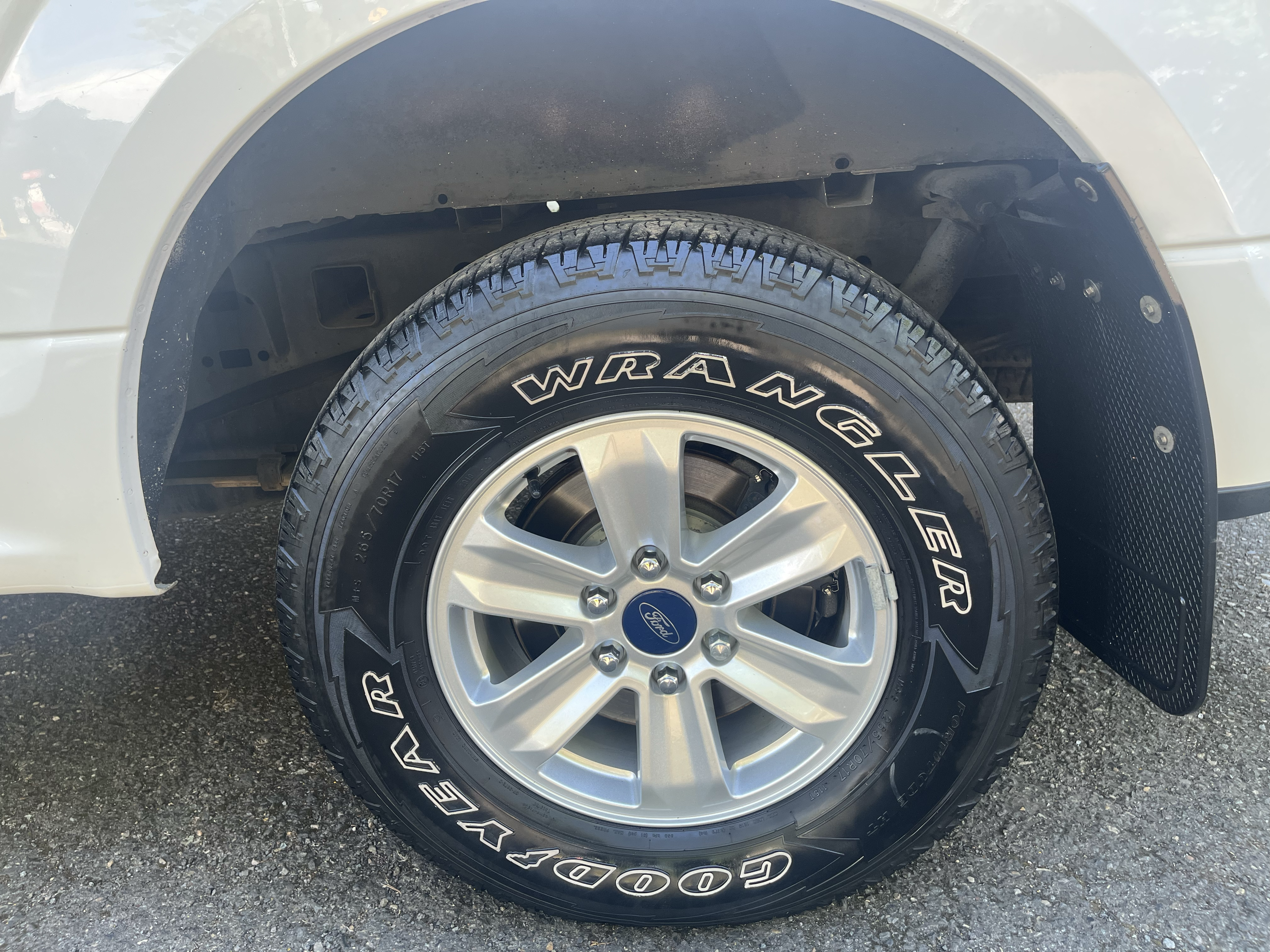 Used 2016 Ford F150 XLT w/ Equipment Group 301A Mid AWD/4WD image 11