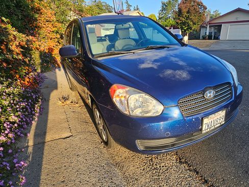 Used 2010 Hyundai Accent GLS image 14