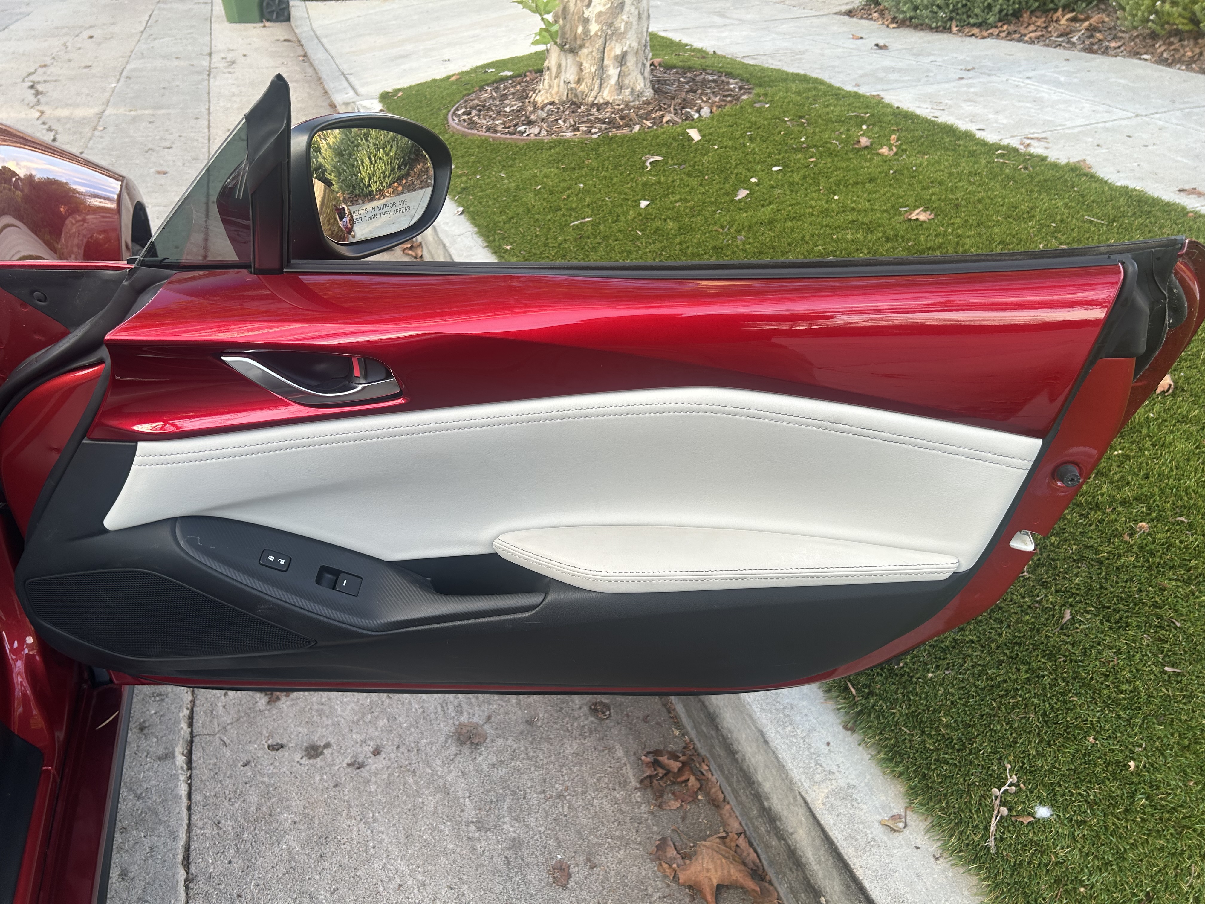 Used 2021 MAZDA MX-5 Miata RF Grand Touring RWD image 13