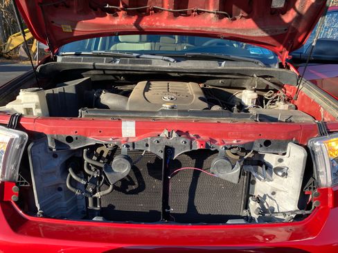 Used 2012 Toyota Tundra 2WD CrewMax image 24