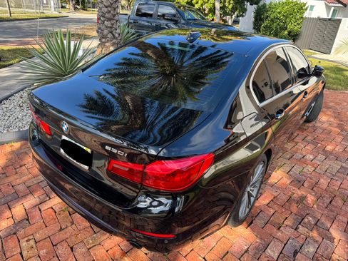 Used 2018 BMW 530i xDrive w/ Premium Package image 8