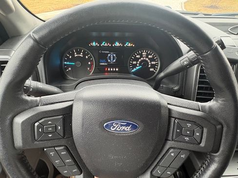 Used 2018 Ford F150 XLT w/ Equipment Group 302A Luxury image 11