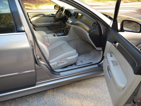 Used 2008 INFINITI M45 w/ Technology Pkg image 6