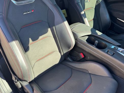 Used 2021 Chevrolet Camaro ZL1 image 16
