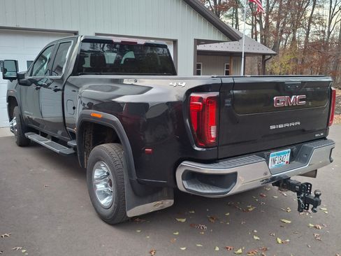 Used 2023 GMC Sierra 3500 SLE w/ SLE Convenience Package image 11
