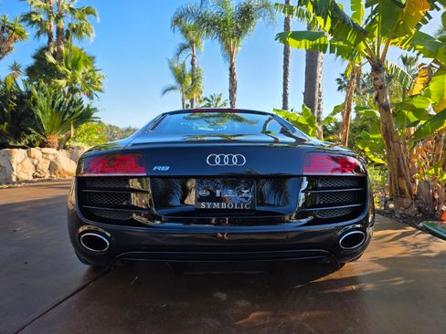 Used 2011 Audi R8 V10 image 10