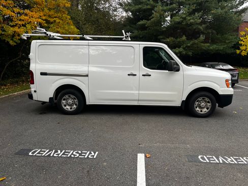 Used 2020 Nissan NV 2500 SV w/ Navigation Package RWD image 9