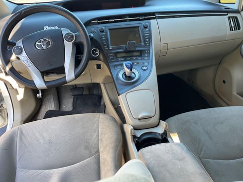 Used 2010 Toyota Prius Two image 2