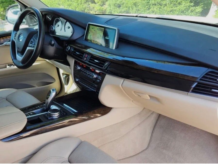 Used 2015 BMW X5 xDrive50i AWD/4WD image 2