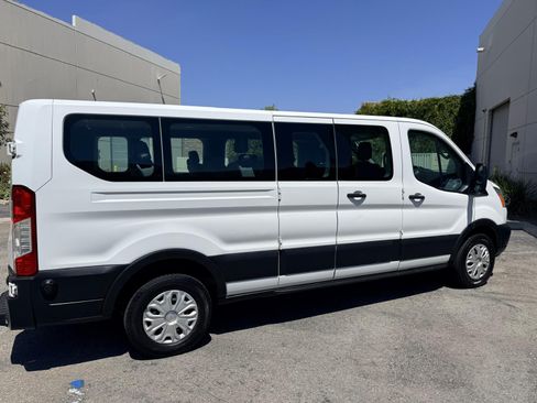 Used 2019 Ford Transit 350 XLT RWD image 8