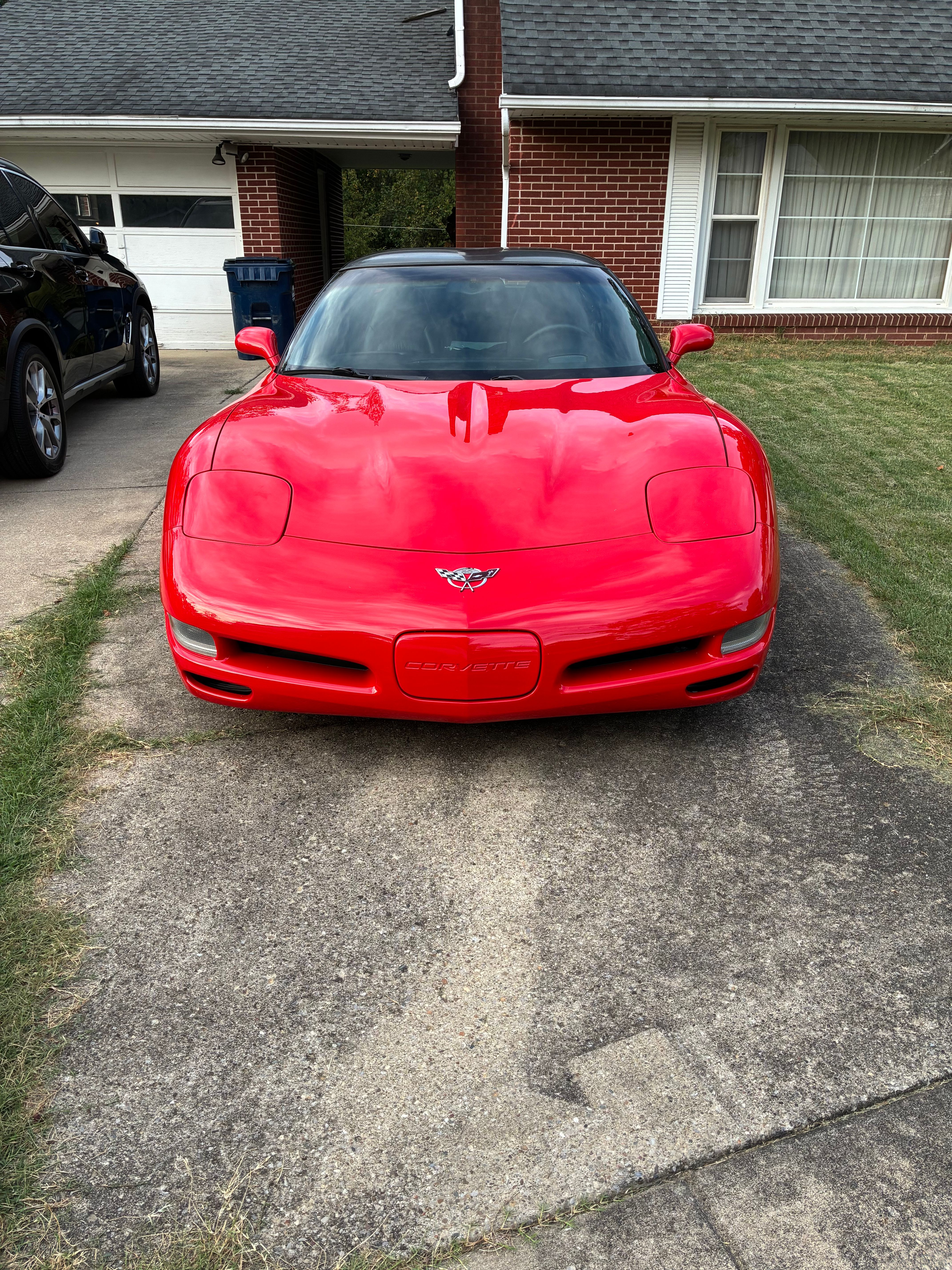 Used 2003 Chevrolet Corvette Coupe w/ Preferred Equipment Group RWD image 1