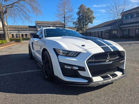 Used 2021 Ford Mustang Shelby GT500 w/ Technology Package RWD image 4