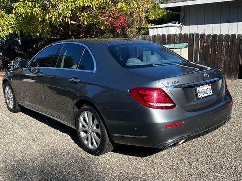 Used 2017 Mercedes-Benz E 300 E 300 Sedan 4D image 4