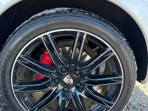 Used 2013 Porsche Cayenne GTS image 19