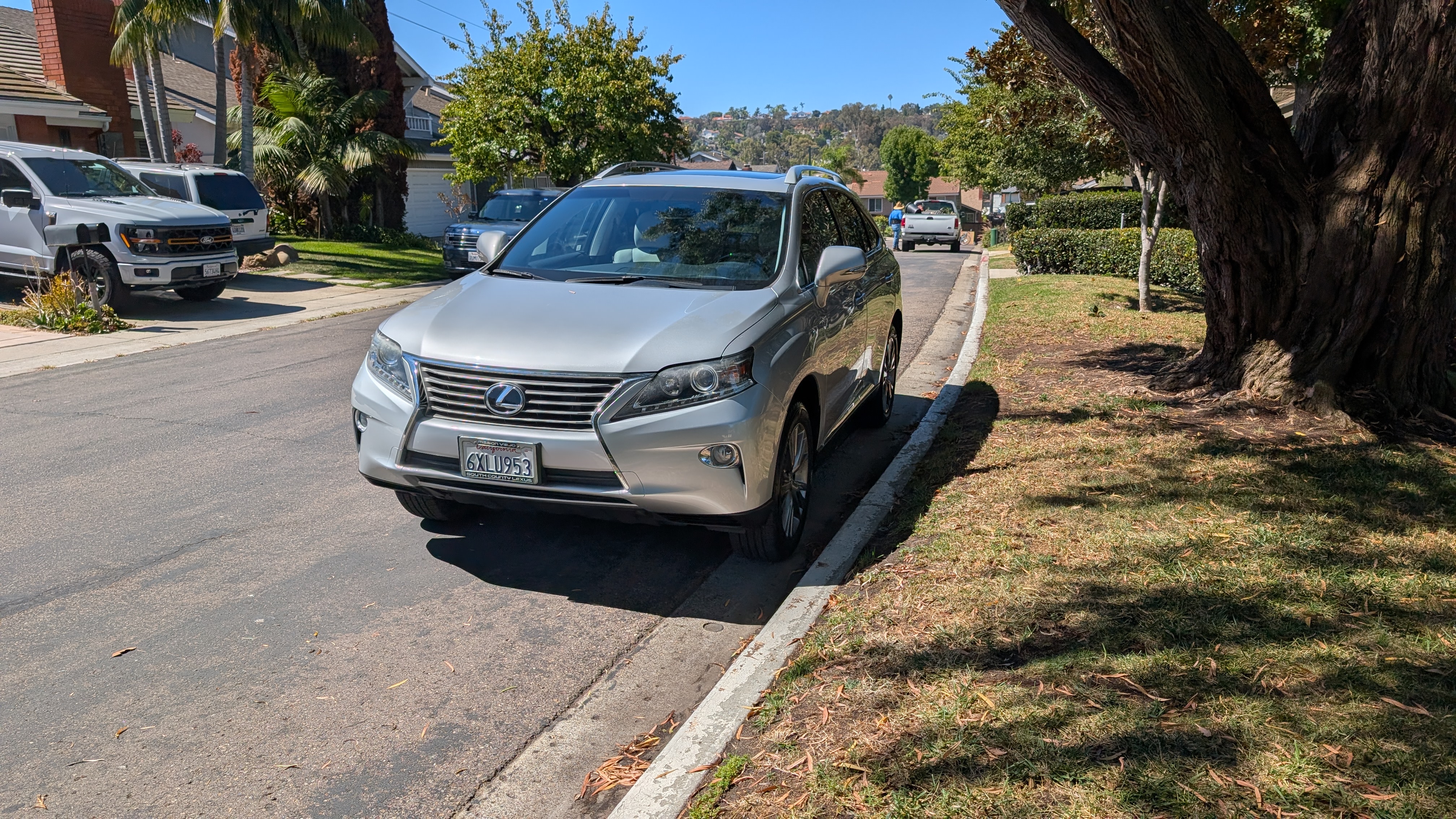 Used 2013 Lexus RX 350 FWD w/ Premium Pkg image 2