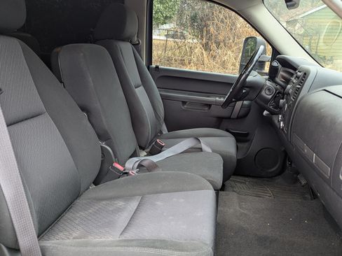 Used 2011 Chevrolet Silverado 3500 LT w/ Interior Plus Package image 11