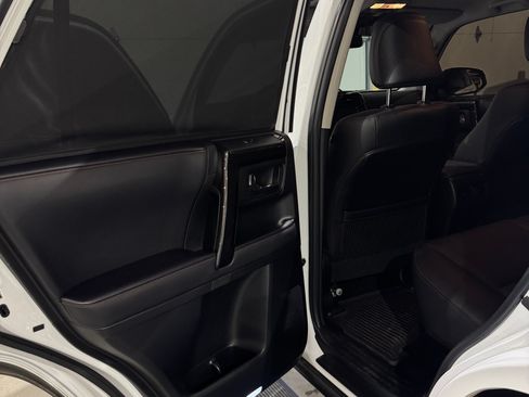 Used 2024 Toyota 4Runner TRD Off-Road Premium image 16