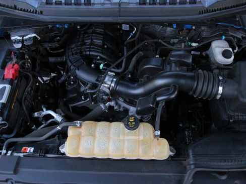 Used 2016 Ford F150 XL w/ Equipment Group 101A Mid AWD/4WD image 27