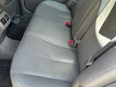 Used 2011 Toyota Camry XLE w/ XLE Extra-Value Pkg #1 FWD image 11