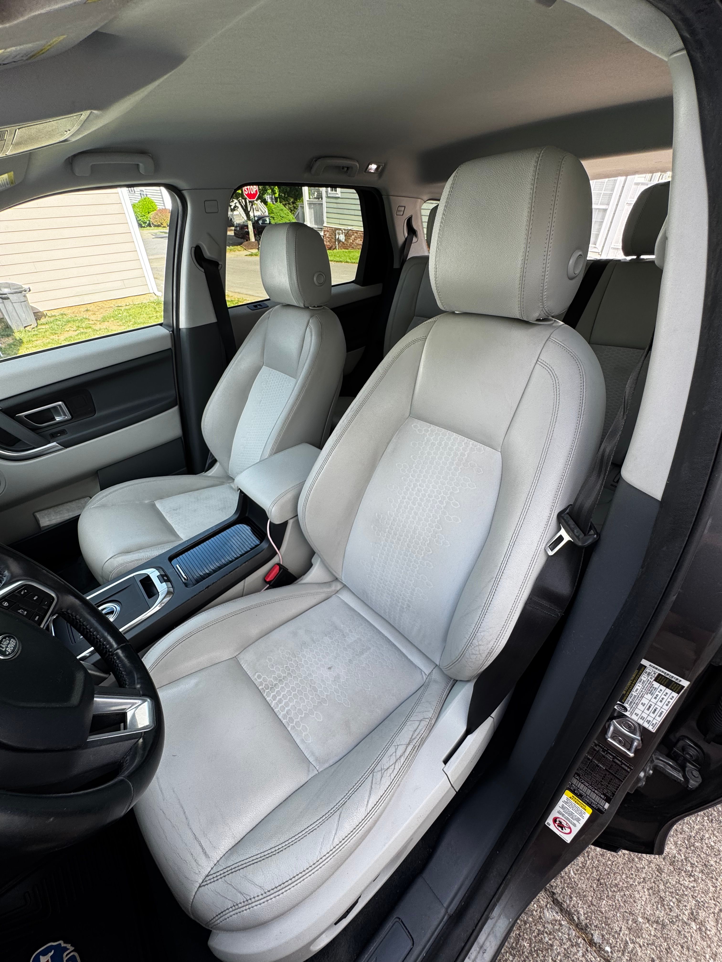 Used 2016 Land Rover Discovery Sport SE AWD/4WD image 26