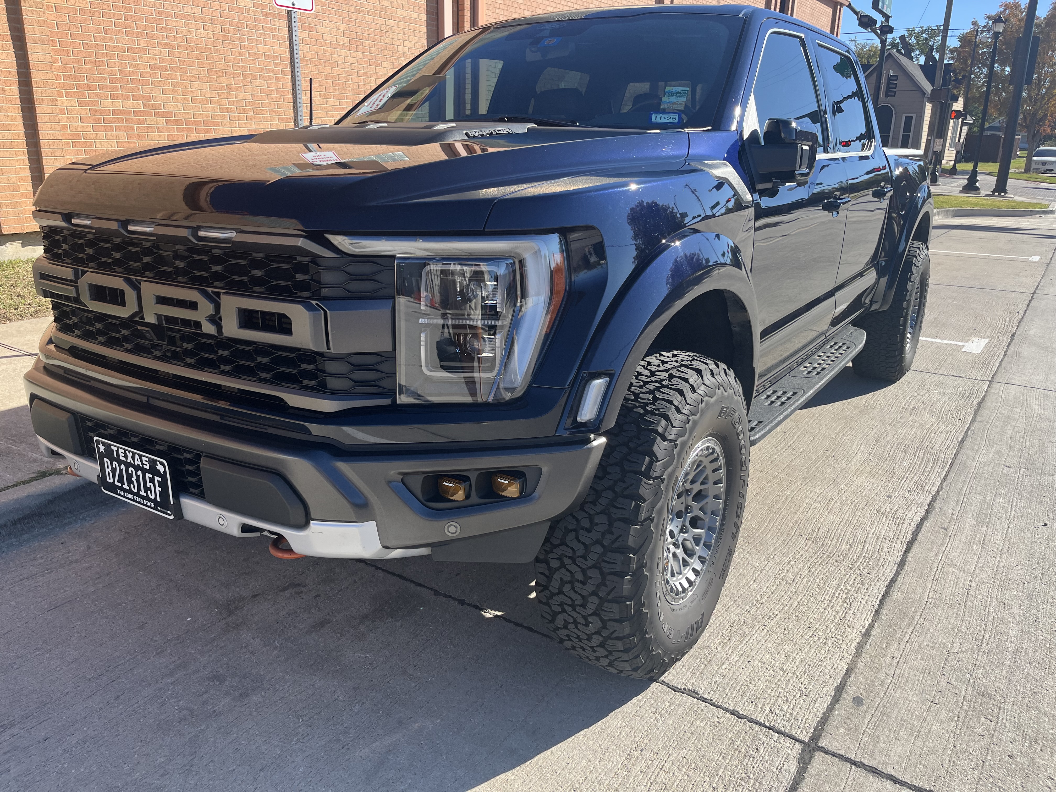 Used 2021 Ford F150 Raptor w/ Equipment Group 801A High AWD/4WD image 1