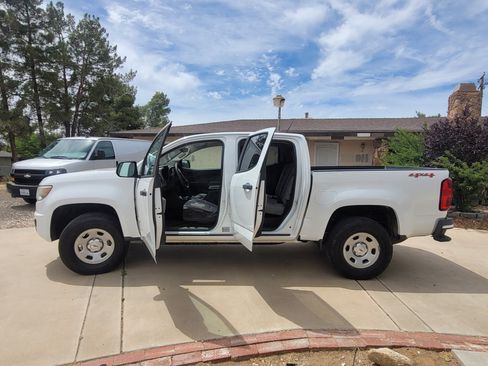 Used 2018 Chevrolet Colorado W/T w/ WT Convenience Package AWD/4WD image 9
