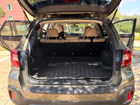 Used 2018 Subaru Outback 2.5i Limited AWD/4WD image 19