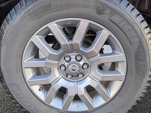 Used 2012 Nissan Frontier SV w/ Sport Appearance Pkg image 12