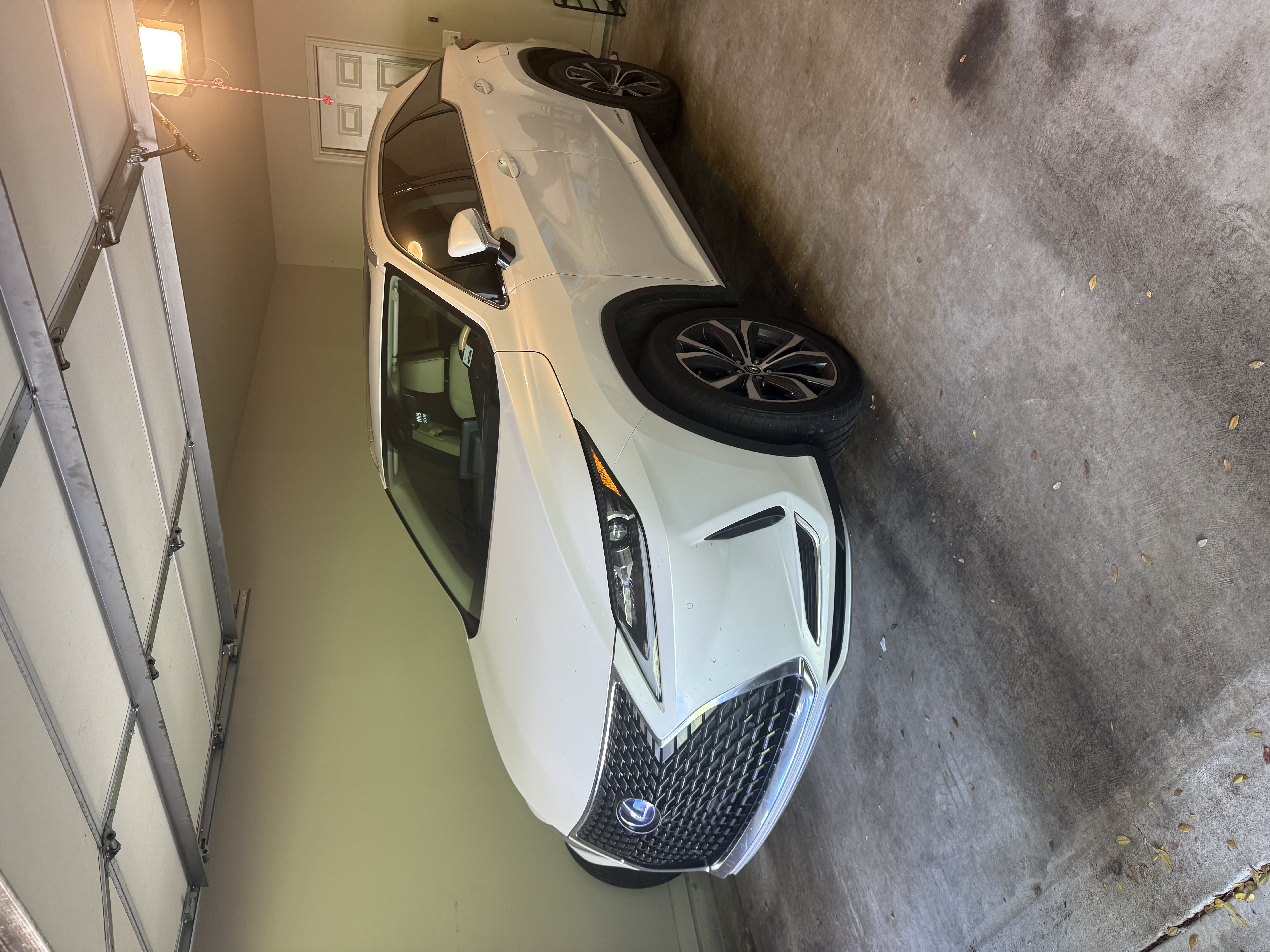 Used 2021 Lexus RX 450hL AWD w/ Premium Package image 1
