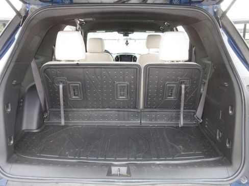 Used 2023 Chevrolet Traverse LT w/ LPO, Floor Liner Package FWD image 16