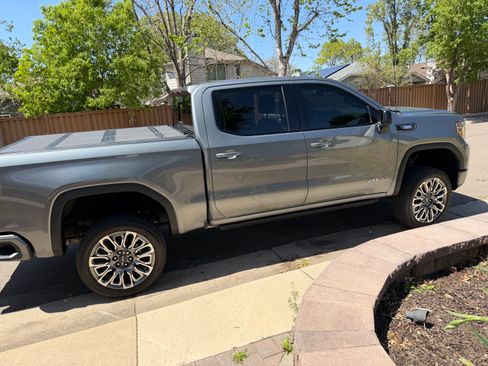 Used 2021 GMC Sierra 1500 AT4 w/ AT4 Preferred Package image 15