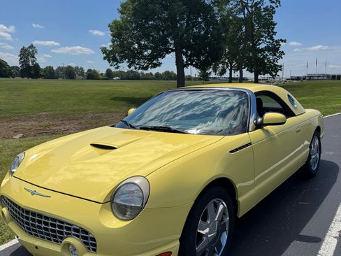 Used 2002 Ford Thunderbird RWD image 1