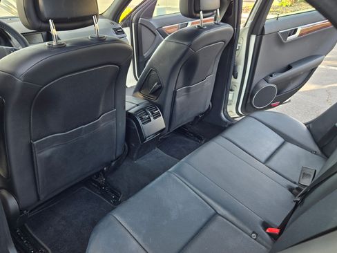 Used 2010 Mercedes-Benz C 300 Sedan image 13