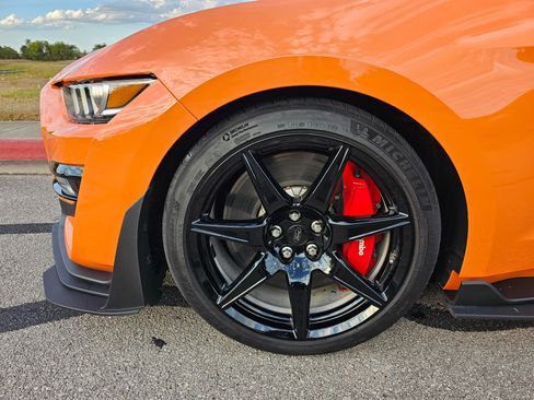 Used 2021 Ford Mustang Shelby GT500 w/ Carbon Fiber Handling Package image 14