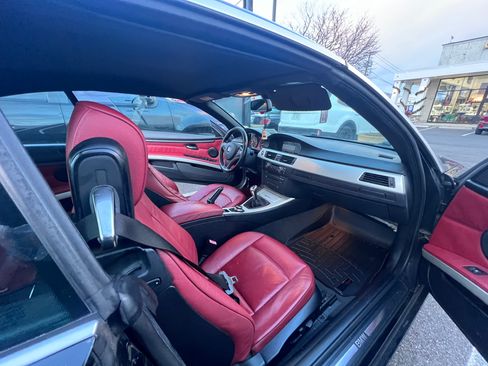 Used 2008 BMW 335i Convertible image 8