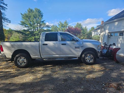 Used 2016 RAM 3500 Tradesman w/ Chrome Appearance Group image 5