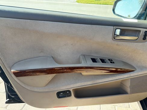 Used 2004 Nissan Maxima 3.5 SL w/ Driver Preferred Pkg image 12