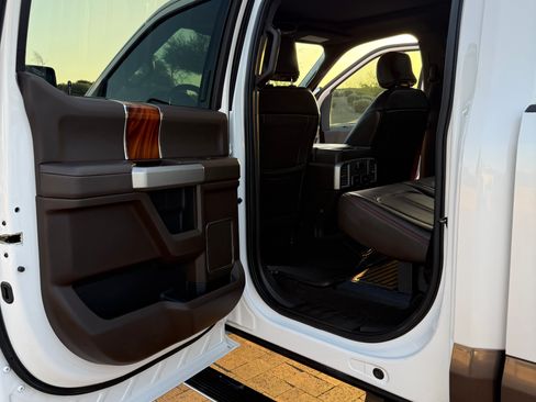 Used 2017 Ford F350 King Ranch w/ King Ranch Ultimate Package AWD/4WD image 21