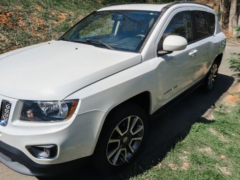 Used 2017 Jeep Compass High Altitude image 15