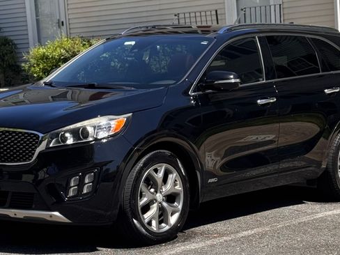 Used 2016 Kia Sorento SX w/ SXL Technology Package AWD/4WD image 1