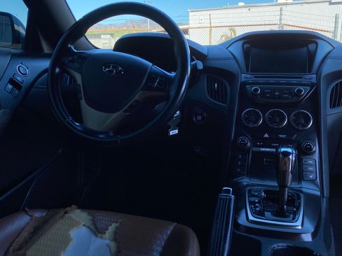 Used 2013 Hyundai Genesis 3.8 image 22