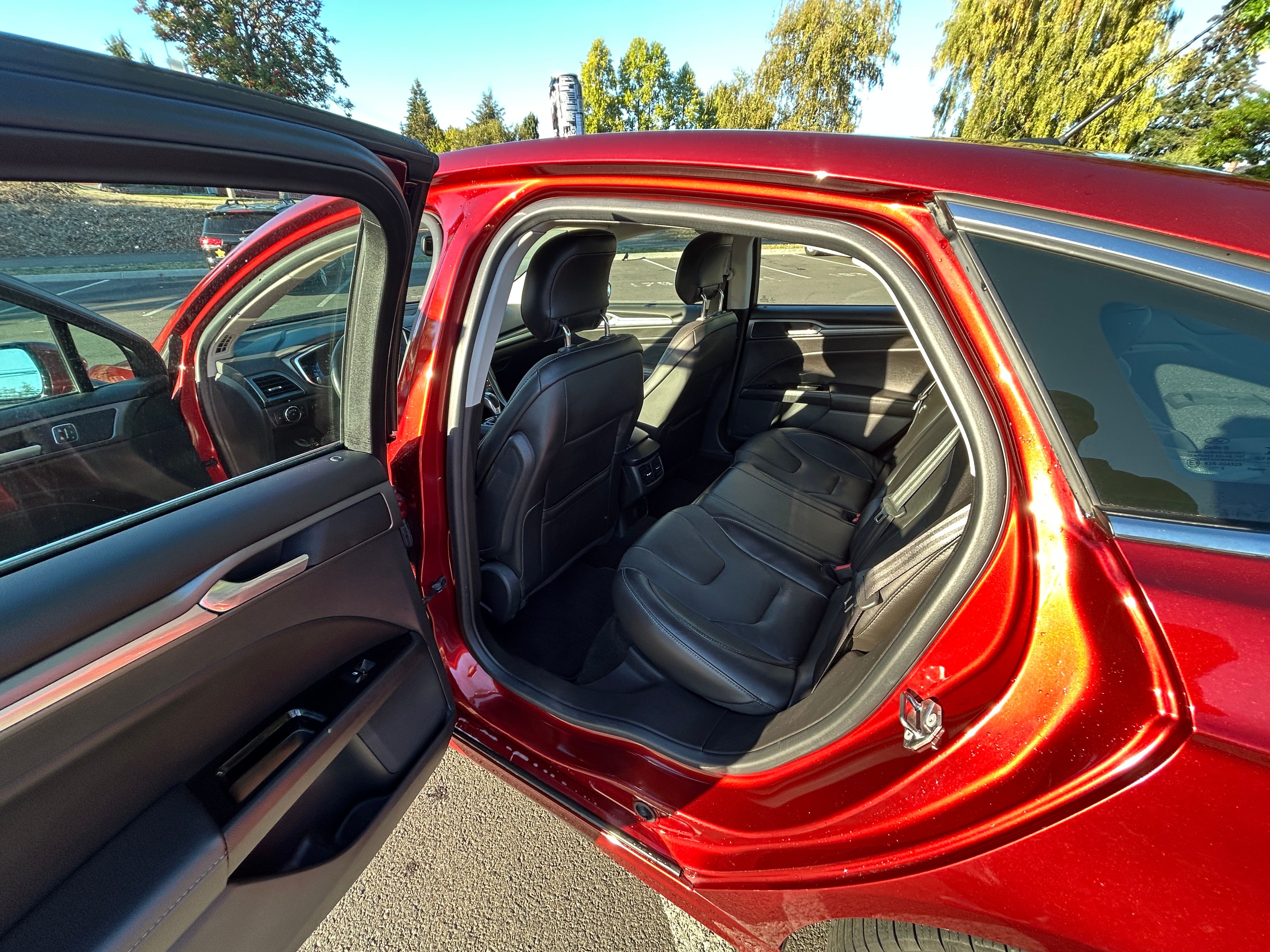 Used 2014 Ford Fusion Titanium FWD image 15