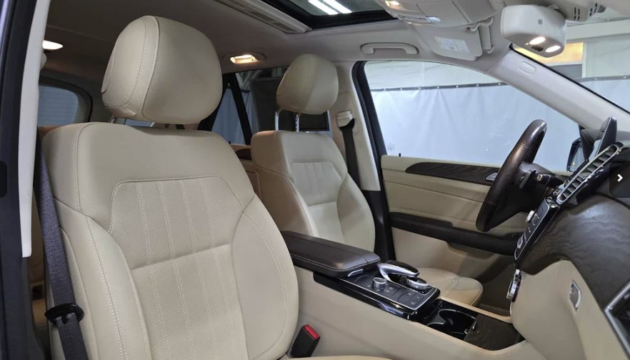 Used 2019 Mercedes-Benz GLE 400 4MATIC image 6