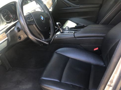 Used 2011 BMW 528i 528i Sedan 4D image 2